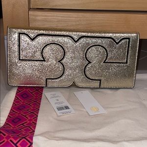 NEW WITH TAGS Tory Burch Clutch